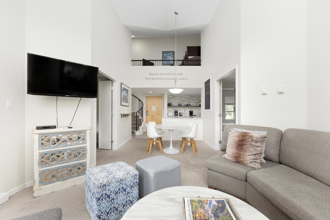 Tyndall Stone Lodge By Cozystay Signature Whistler Extérieur photo