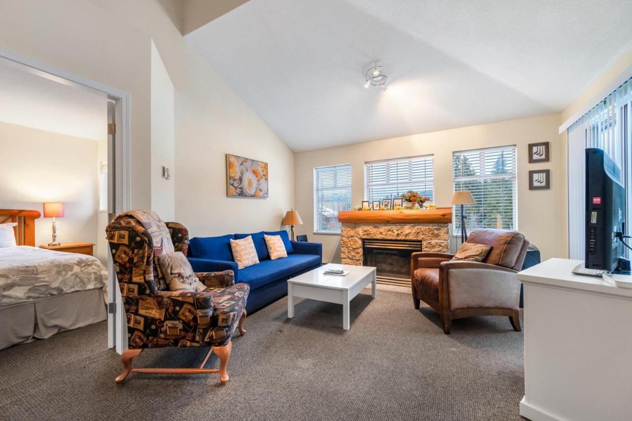 Tyndall Stone Lodge By Cozystay Signature Whistler Extérieur photo
