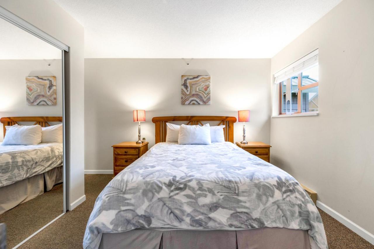 Tyndall Stone Lodge By Cozystay Signature Whistler Extérieur photo
